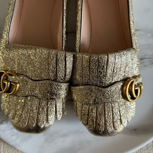 Gucci Marmont Gold Leather Fringe Double G Logo Flat Metallic Shoe Size 39.5 - Picture 2 of 4